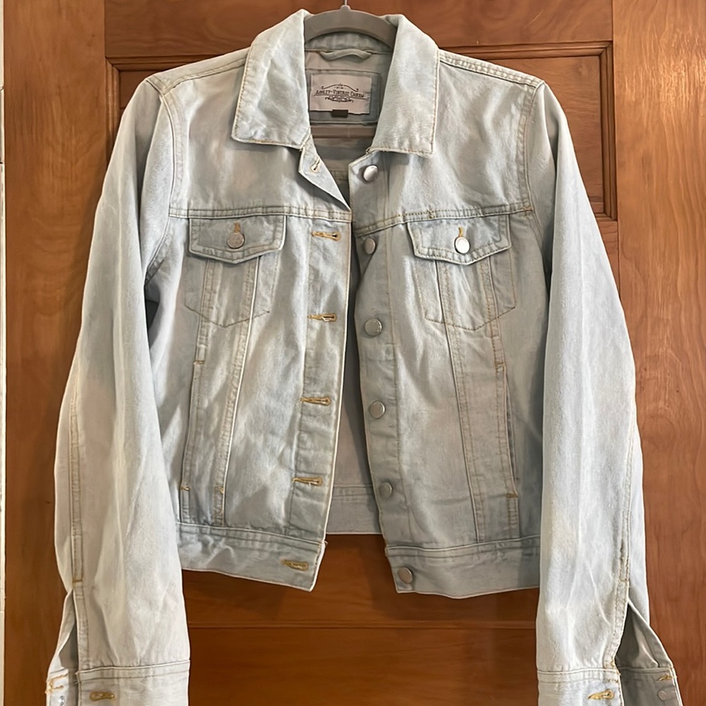 Ashley- Vintage Charm Coastal Cowgirl Denim Jacket Size L